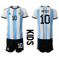 Koszulka piłkarska Argentyna Lionel Messi #10 Strój Domowy dla dzieci MŚ 2022 tanio Krótki Rękaw (+ Krótkie spodenki)